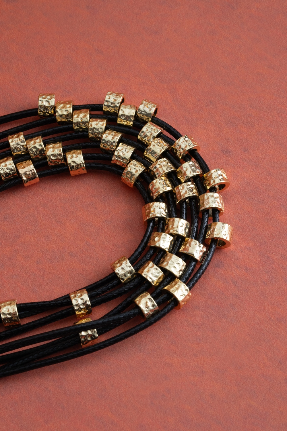 LEATHER & GOLD KOLYE